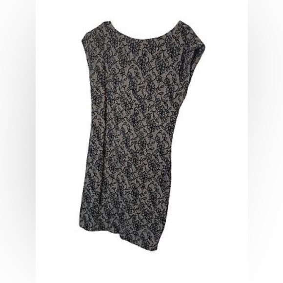 Zara Basic Round Neck Floral Lace Mini Dress - Picture 5 of 10
